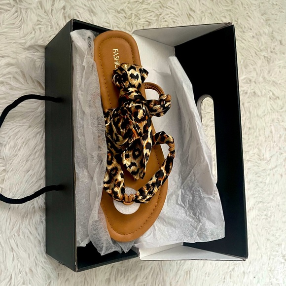 Fashion Nova lace up tie up leopard sandals - Picture 5 of 5